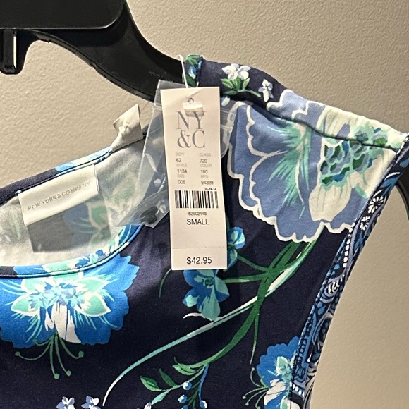 New York and company multi color summer dress size small - Picture 2 of 2